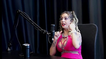 Foi motorista de puta teve o convite pra fazer pornô passou por depressão e quando foi atropelada por um ônibus - julia fontanelli watch sheer red