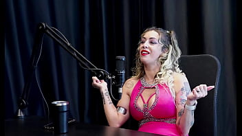 Foi motorista de puta teve o convite pra fazer pornô passou por depressão e quando foi atropelada por um ônibus - julia fontanelli watch sheer red