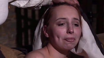 Novizin magda wird mit titten-training dem aushalten der fickmaschine und dem üben von tiefen blowjobs zu huren-diensten ausgebildet vorschau