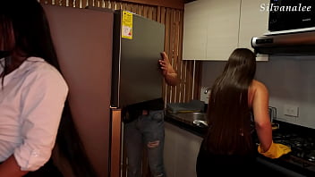 Lonely milf silvana lee obsessed with sex proposes a threesome to strangers - milan rodriguez & ema ribeiro