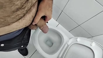 Horinha do almoço no trampo bora aproveitar pra fazer um carinho #xotaawards #pintoawards #punheta #littlecock #littled