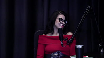 Começou fazendo fotos sensuais conversou no seu primeiro atendimento explicou sobre sg sempre foi safada e transou na rua - annie clementine watch sheer red