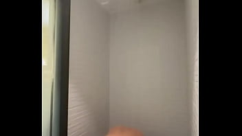 Retweete se você curte o putão barrigudo e caralhudo da pica grossa e não perde tempo não e paga logo pra gozar as