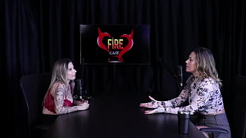 Achou louco mulheres submeterem outras mulhres a certas coisas e comentou sobre as censuras nas redes sociais - angélica morango watch sheer red