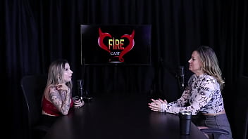 Achou louco mulheres submeterem outras mulhres a certas coisas e comentou sobre as censuras nas redes sociais - angélica morango watch sheer red