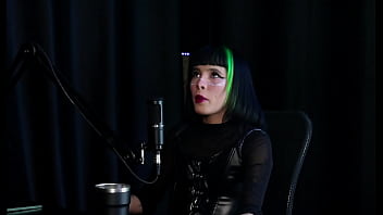 Decidiu investir em conteúdo pornô foi chamada na direção da escola por um vídeo vazado perdeu a virgindade na cama da mãe - carol rhcp sheer red