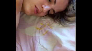 Sendo fodida na bucetinha e no cuzinho por dotado gemi muito na pika dele safado deixou meu cu cheio de porra
