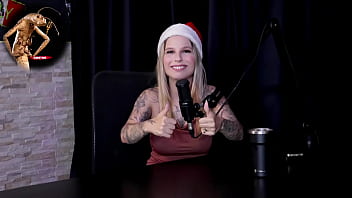 Gostosa se masturba e leva pau no cu até ser gozada após falar que os famosos que pegaria do brasil e hollywood tem que ter um lubrificante pra transar e prefere sua bunda - baby fire