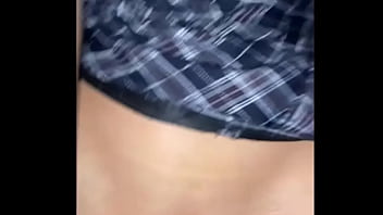 Hermosa latina de culo maraviolloso siendo follada en cuatro por hermanastro prometedor de verga enorme sin pudor