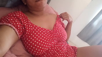 Caperucita roja es iluminada como las estrellas se masturba como las diosas y si quieres te lo hace rico