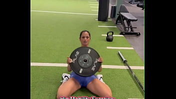 25lb overhead strengthens shoudlers traps & triceps hip mobility strengthens hip flexors i comp