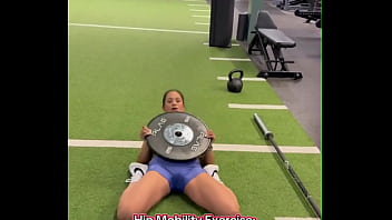 25lb overhead strengthens shoudlers traps & triceps hip mobility strengthens hip flexors i comp