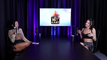 Começou como garota de programa após ficar desempregada e nunca imaginou que faria hard com 3 paus no cu - debora andrade sheer red