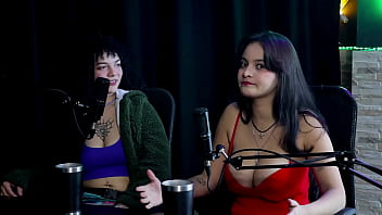 Se tornou famosa na cidade o pai viu seu vídeo pelada levou cuspida a buceta não aguenta sexo forte e o ex - faroraf & emilly lima watch sheer red