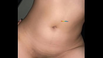 Joven 18 añitos se folla y monta al mejor amigo de su novio porque tiene auto que rico grita de placer