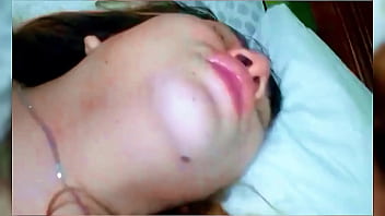 Follada anal y húmedo orgasmo vaginal squirt con una gordita sumisa