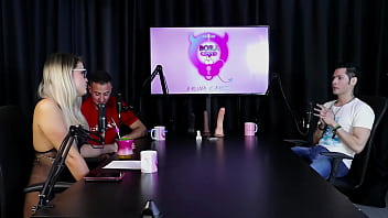 Depois da pandemia buscou um trabalho alternativo a diferença da criação para o pornô e a aceitação de sua família - jow jow sheer red