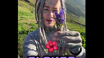 I got a super amazing flower from lily lu filmz what’s the most thoughtful gift you’ve ever received #flower