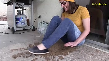 Ineed2pee real female desperation omorashi pissing