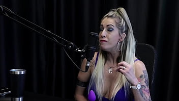 Os clientes voltam por não dar só o sexo se masturbava desde nova teve um cliente ladrão de banco e quis pagar com o boquete - julia fontanelli watch sheer red