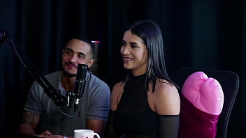 Adora fazer stripper contou como conheceu o namorado e o pau não fica duro fácil - val mineirinha no swing cast sheer red