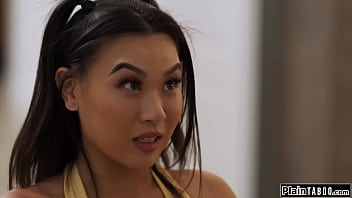 Petite small tits asian kimmy kimm wants to break up with the feels guilty and agrees to having was that a smart thing to do