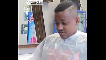 Sonrisas en la barbería ¡momentos inolvidables #elchicletv #atrevidoypegajoso #historia #superacion #talento #dedicaci