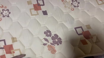 Nossa amigo não quis emprestar sua namorada gostosa e a outra menina parece mulher elástico olha o que ela faz