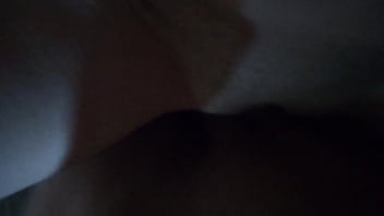 Soquei forte na novinha e joguei leite hoje na carapunched the girl hard and threw milk in her face today