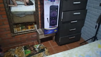 Soquei forte na novinha e joguei leite hoje na carapunched the girl hard and threw milk in her face today