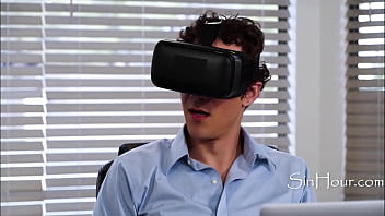 He caught wanking using vr she wanted to fuck him instead of reporting - victoria voxxx jayden marcos