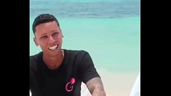 La divertida declaración de amor de reynol black #elchicletv #comunidad #superacion #decisiones #apoyo mutuo #chiclenotic