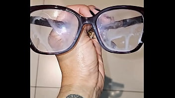 Os safados casados me fizeram isso mas não quiseram mostrar nem os cacetes esperando outros safados com muita porra pra novas gozadas na minha boca cara