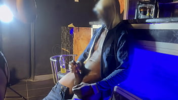 Fuck rents due time to get my slut on i swear found the local fraud boy n knew he could resist i blew his mind rite there at the bar