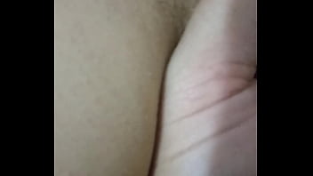 Mi novia de 18 años explorando y tratando de abrir el interior de su vagina comenten porfa xnxx 1