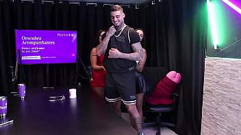 Duas morenas tiram a roupa dele após falar que fica com mais tesão quando chega das gravações as formas de agradar as mulheres e as dicas de um sexo oral perfeito - kylian cria sheer red