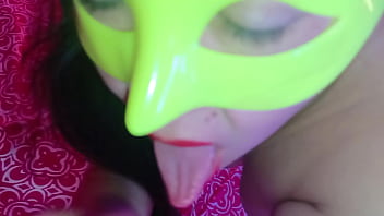 Camarera caliente tiene una habitación en el bar para follar con extraños le pone los cuernos a su cornudo marido le encanta el sexo sin condon 3