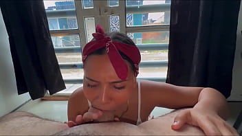 Morena caliente experta en chupar vergas casi me saca hasta el alma para despues montar mi polla hasta hasta sacar todo el semen