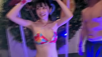 パート1【神美女&神美女と奇跡のハーレム!2 5hレジェンドsp!】ナイトプールで淫猥な宴が開幕!最初からクライマックス!本気でイカセにくる神テクご奉仕で極楽ハーレムsex!水着に着替えて延長戦!1対1で生ハメ祭り!これぞ絶倫ッ全裸オイルで更に延々長戦!エロさ内容も全てが倍増!倍倍スペシャル!衝撃の濃密7射精sex!