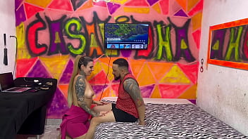 A endregadora de pizza chegou no momento da nossa gravação ela quis deixa de ser clt pra ser atriz porno caiu logo de boca