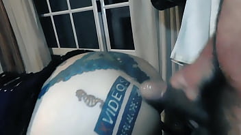 Sigo con las orgias y hasta un luchador de lucha libre me la mete en el culo y me deja la leche
