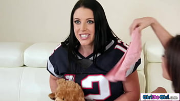 Shyla jennings tries to get angela whites attention during a sports petite babe masturbates next to see if pussy licking will work