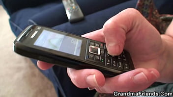 Granny double penetration after pussy fingering