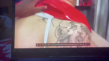 Ya he terminado con uno de los videos de la colaboración con exxxotic66 pronto estaré disponible
