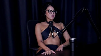 Contou como começou teve insegurança nos filmes de produtora e a internet mudou a vida das pessoas mas - bia hot preliminares podcast watch sheer red