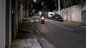 Socialite fode o cuzinho com o entregador do ifoode na frente do marido corno e humilha eles e pelo menos umas 20 minorias diferentes alguém cancela esse monstro