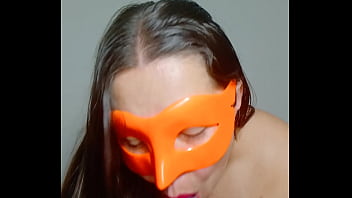 La dueña del bar hace un video especial penetrando su hermosa y enorme concha para su nuevo cliente le encanta la verga de extraños full on xred sheer 2