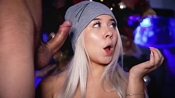 I love tempting my boss's penis and making it hard as a rock while i behave like a little whore