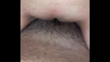 Rompiendole el culo a universitaria de 18yo latina caliente adicta al sexo anal como cabarga sobre mi enorme verga dura