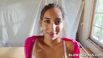 Stepdaughter kitty rivera wants to learn how to give blowjob shes practicing with her stepdads big cock in return her stepdad makes her squirt
